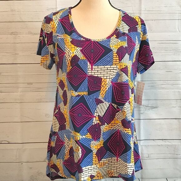 LuLaRoe Classic Tee  - Picture 1 of 1